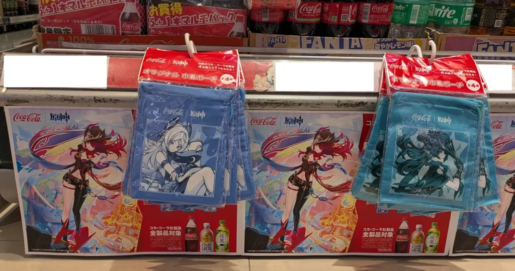原神・コカ・コーラコラボ店頭陳列のシトラリ・チャスカの写真