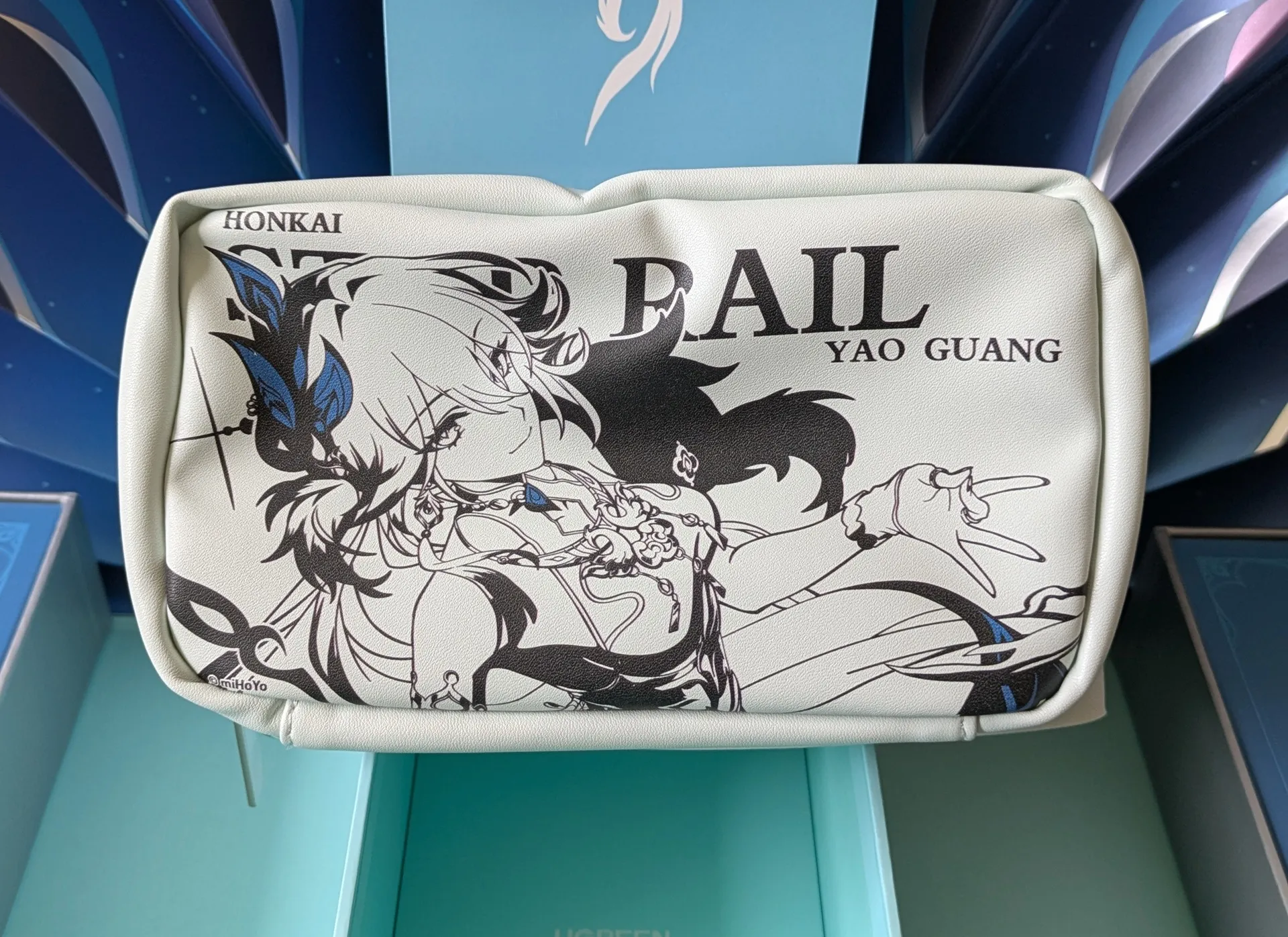 UGREEN×崩壊スターレイル限定ギフトBOXに同梱された爻光ガジェットポーチ