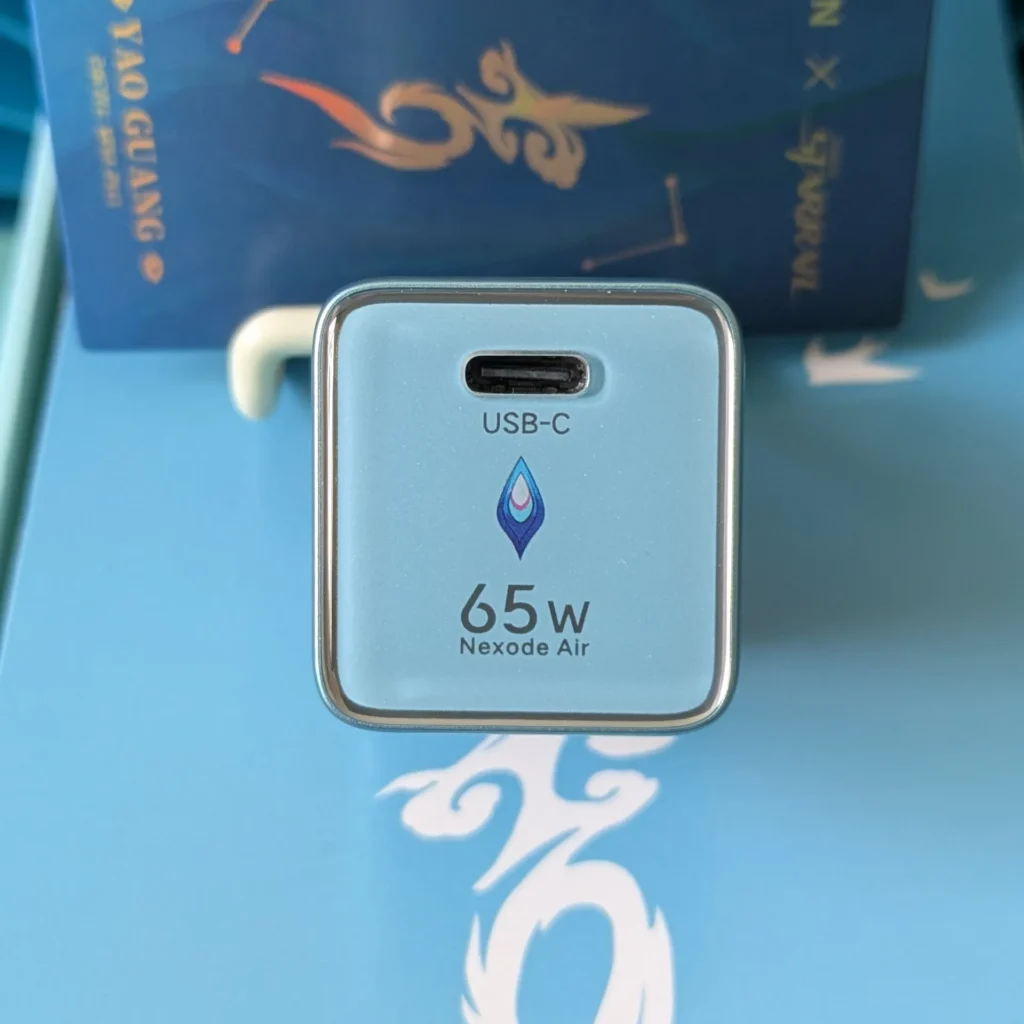 UGREEN×崩壊スターレイルの65W急速充電器のUSB-Cポート