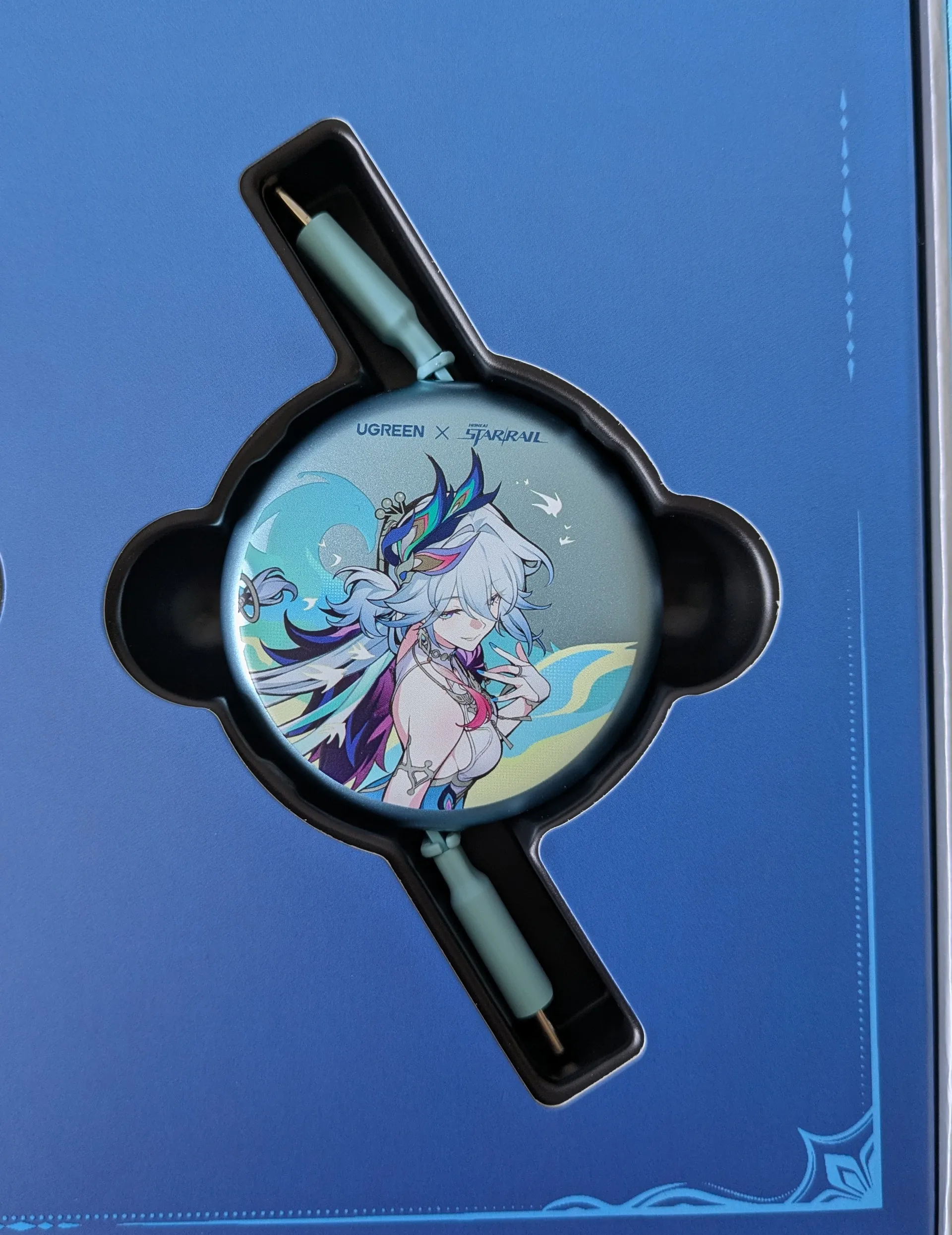 UGREEN×崩壊スターレイル限定ギフトBOXに収まっているUSB-Cケーブル